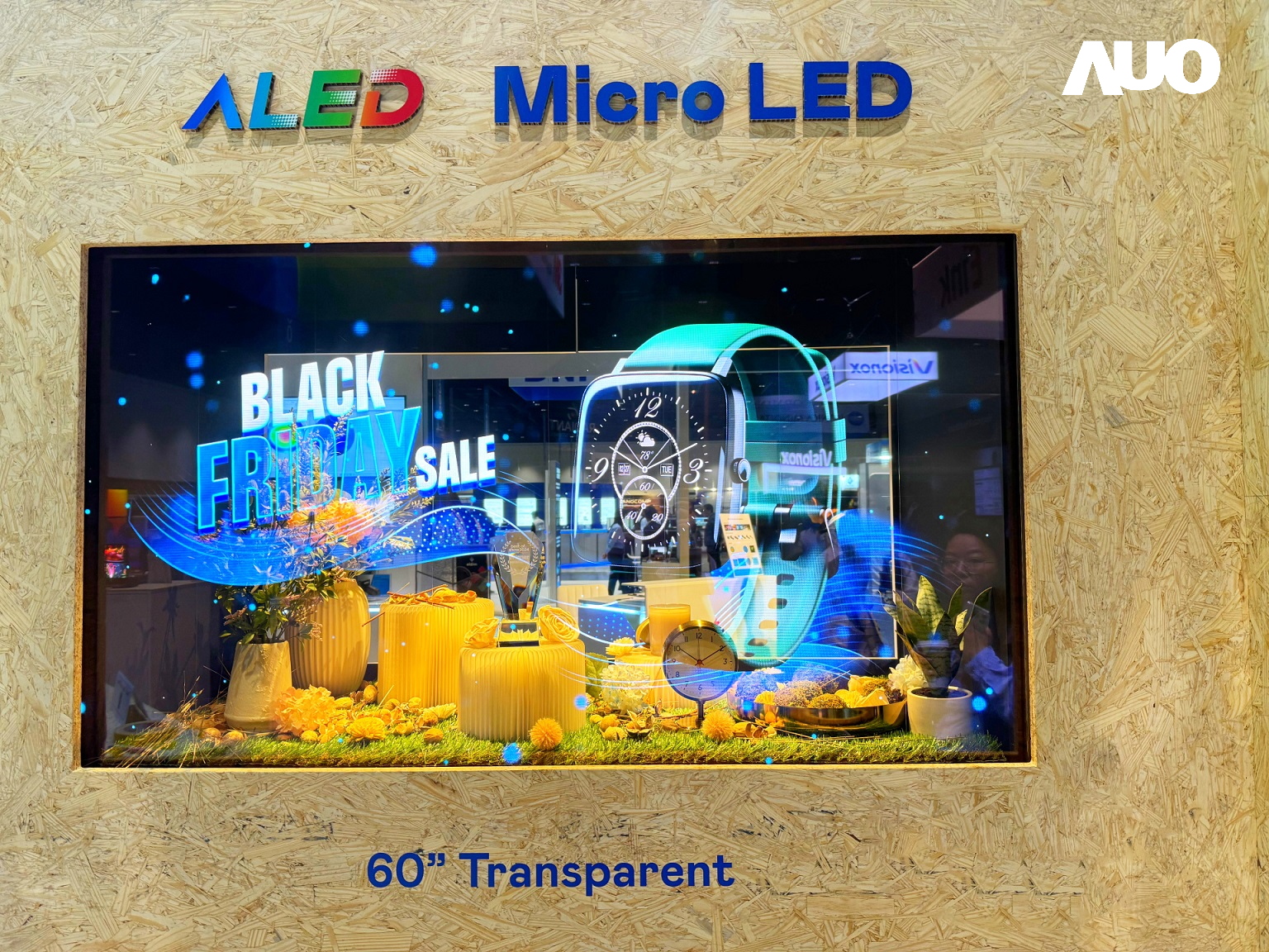 友達領先業界打造「60吋高透明度Micro LED顯示器」，具高穿透率、低繞射、高亮度、無縫拼接等優勢，展現如家庭玄關窗屏、商品展示櫥窗，或觀光運具的導覽窗屏之應用潛力，獲台灣精品標誌