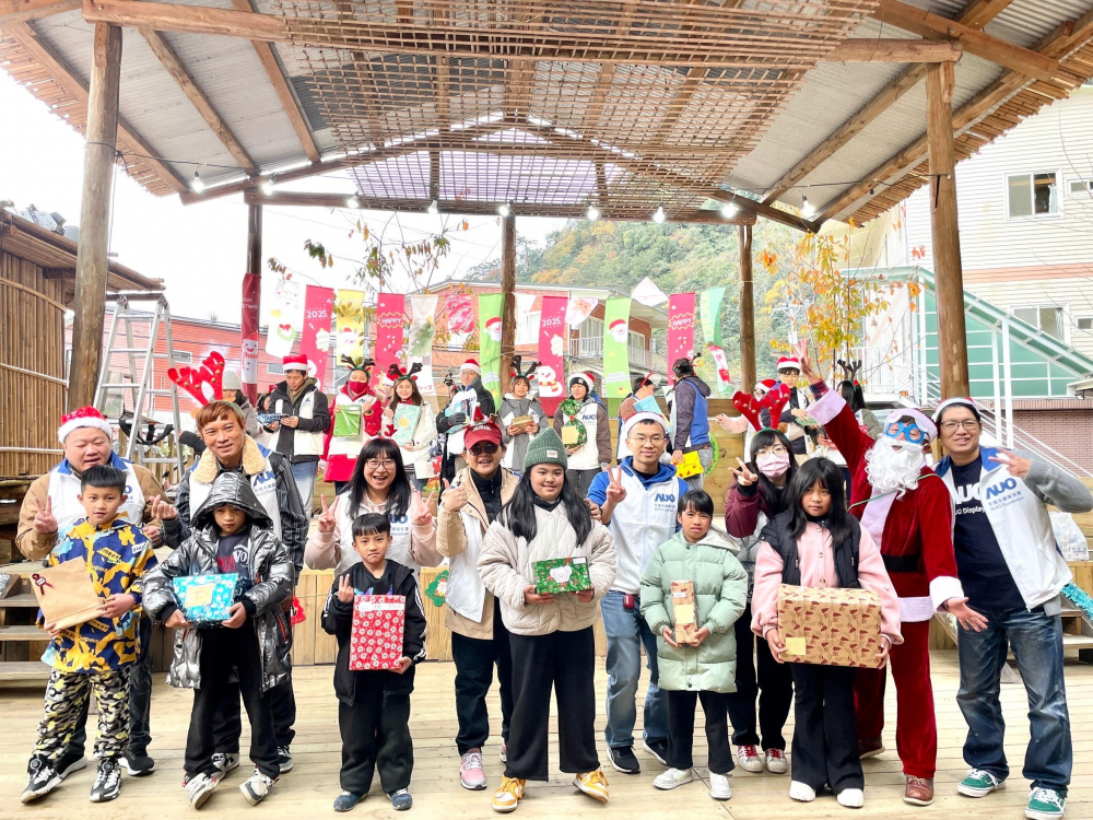 友達永續基金會號召「圓夢計畫」行動連續23年，由同仁凝聚內部愛心與資源送往偏鄉，累積為逾萬名兒童圓夢，實踐友達共創共好的永續精神。